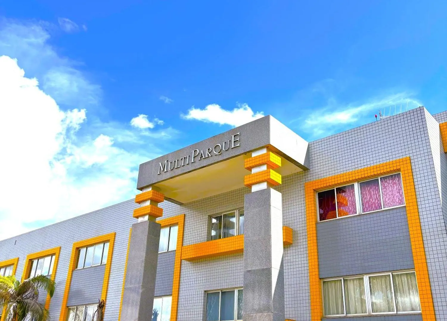 Hotel Multiparque location